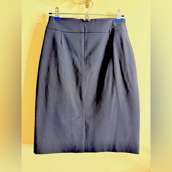 Ann Klein Elegant Navy Blue Women's Blazer and skirt set size 2 - Picture 4 of 10